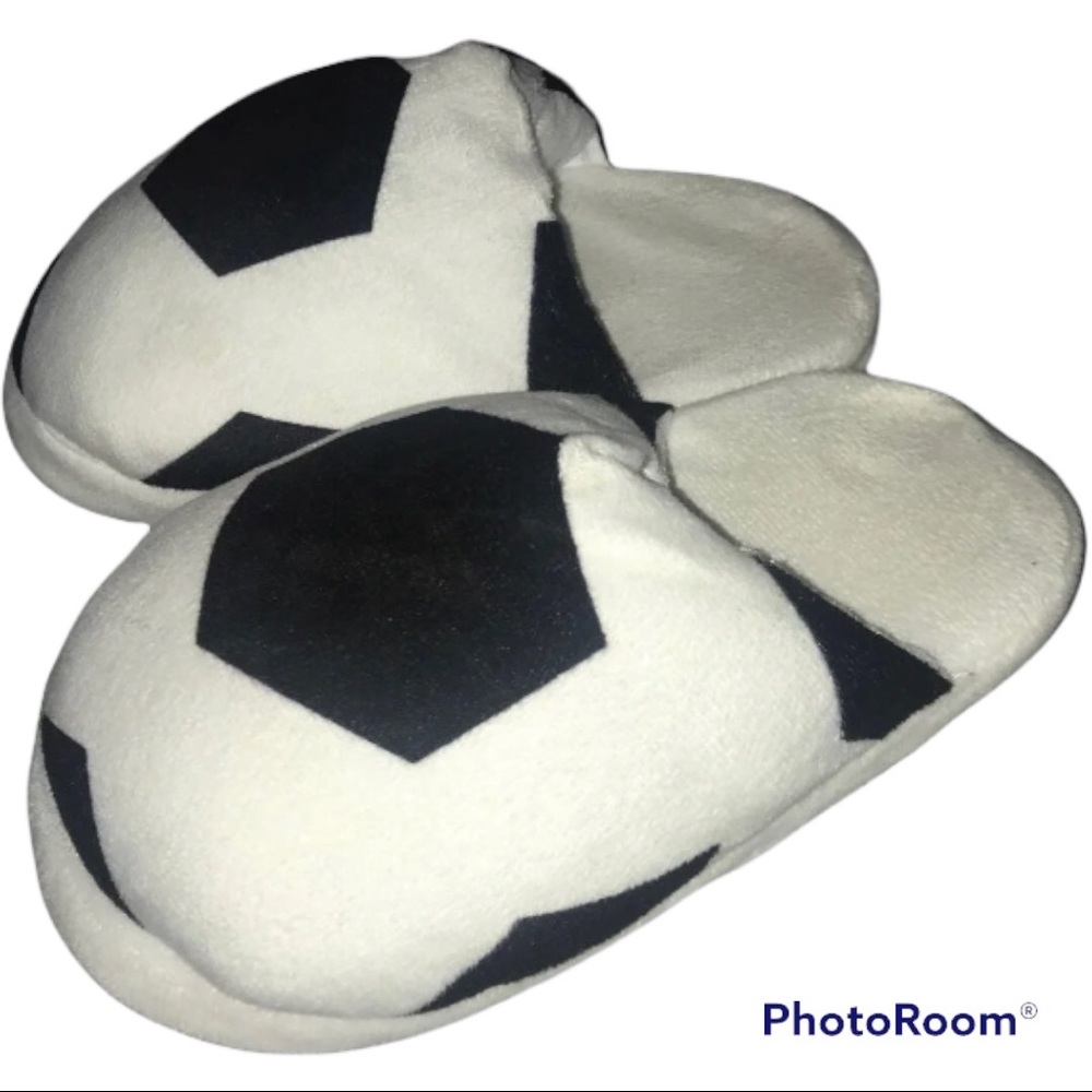 Slippers - Picture 3 of 4